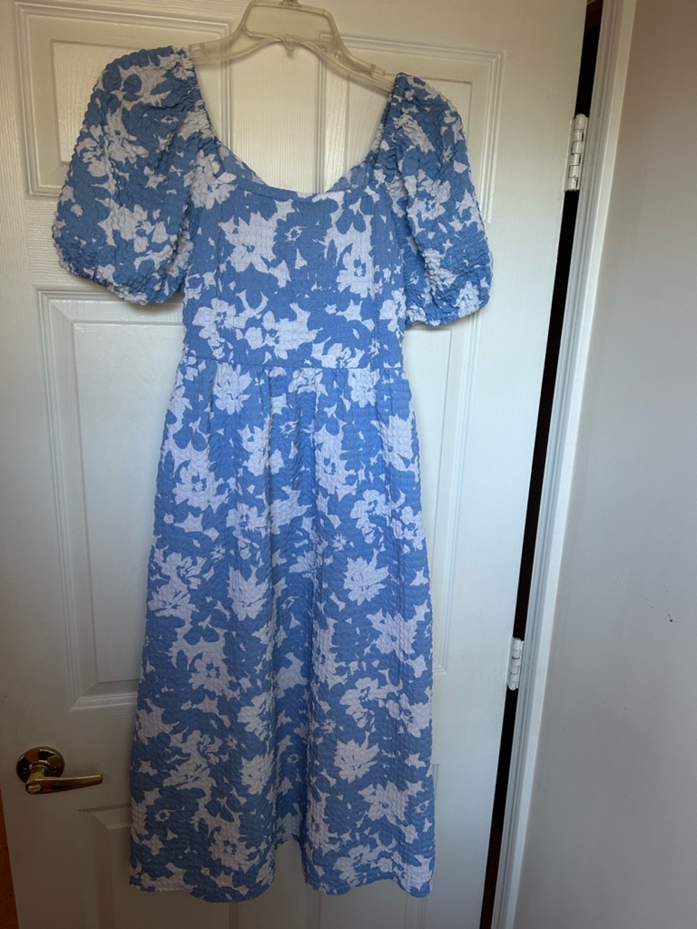 Blue and White Floral Puff-Sleeve Midi Dress